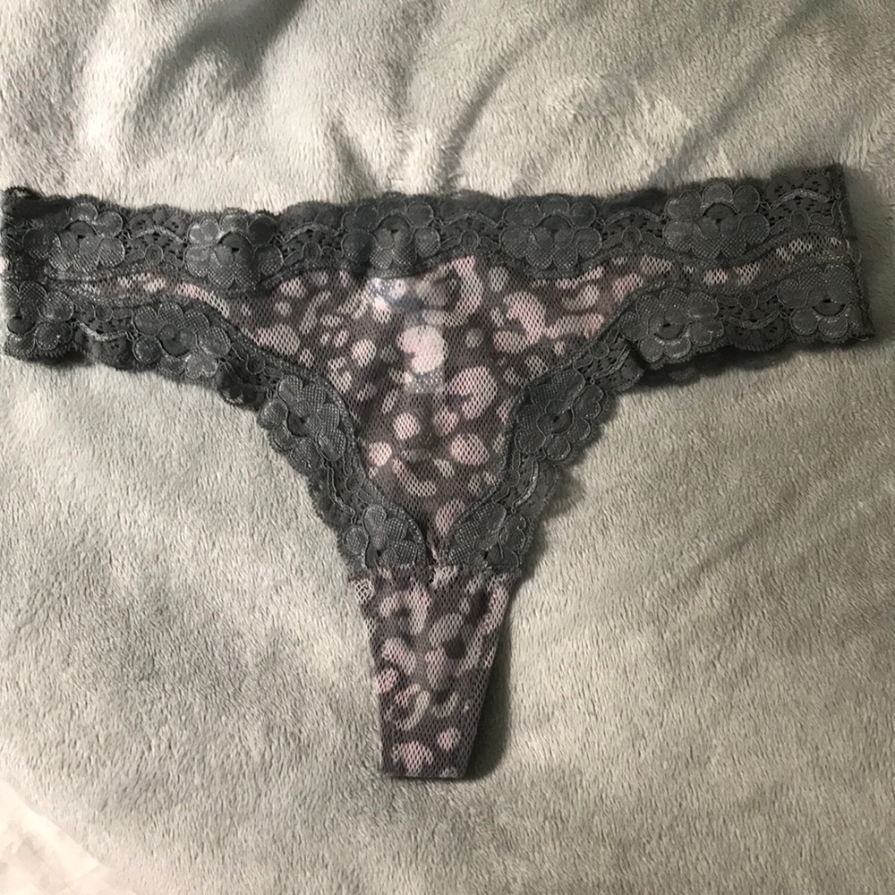 NWOT Rare Gap Body Women’s Lace Cheetah Print Thong